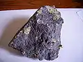 Basalte à xénolithe de péridotite (Ray Pic, Ardèche, France).