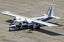 Un Britten-Norman Islander sur le tarmac de Georges-Enesco en 2008