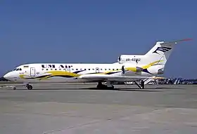 Le Yakovlev Yak-42 UR-42352 impliqué dans le crash, en 2001 à l'aéroport d'Antalya.