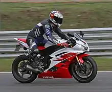 R6 Modèle 2006.