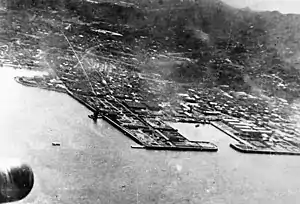 L'arsenal de Yokosuka en avril 1942 durant le raid de Doolittle.