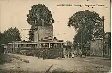 Carte postale ancienne montrant une rame de la STCRP au terminus de Montfermeil vers 1931.
