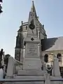 Monument aux morts au cimetière.