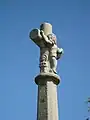 Calvaire à la croisée de deux chemins à Châteauvieux .