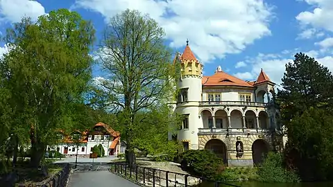 Le château de Žinkovy.