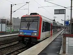 Une rame Z 20900 se dirige vers Paris.