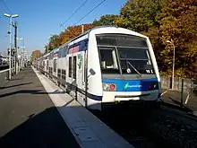 Une rame Z 22500 vide à Émerainville - Pontault-Combault, en attente d'une mission pour Haussmann - Saint-Lazare.