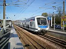 Rame Z 22500 en gare de Gretz-Armainvilliers où s'arrête, pour le moment, l'électrification (vers Longueville et Provins)