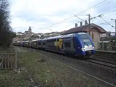 Une UM de Z 24500 passant à Hombourg-Haut.