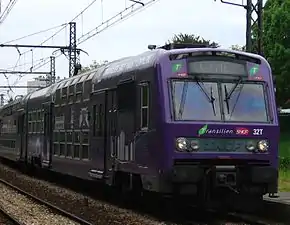 La Z5663/4, rame pelliculée violette Transilien.