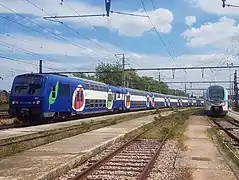 La Z 5631 et la Z 57018 en gare de Montereau en mai 2019.