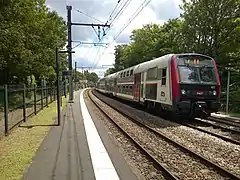 La Z 5681/82en gare de Chilly-Mazarin.