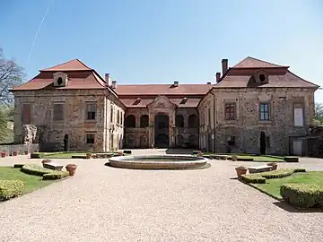 Château de Nebílovy : l'arrière.