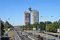 L’autoroute A3 dans Belgrade ( 5 (14) Geneks) (Tour Genex).