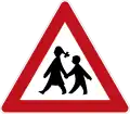 L'ancien panneau "Attention enfants" (autre couleur rouge; 1971–1992)