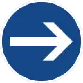 Obligation de tourner à droite avant le panneau (depuis 1992)