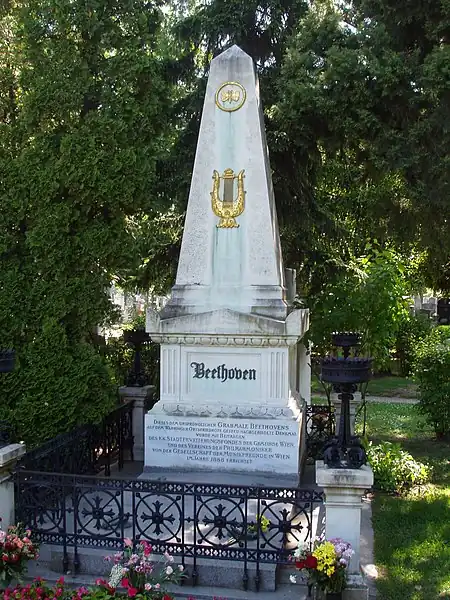 Tombe de Beethoven.Zentralfriedhof de Vienne.