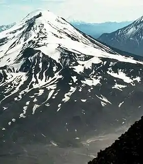 Vue de l'Ovalnaïa Zimina depuis le Bezymianny au nord.