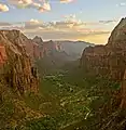 Point de vue depuis Angels Landing.