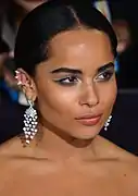 Zoë Kravitz est Christina