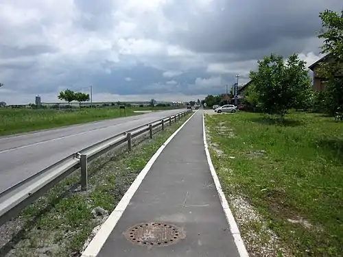 La Route Magistrale 13 ("Route de Zrenjanin", en serbe : "Zrenjaninski put") à 12 km de Belgrade.