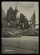 L'édifice en ruines (1940)