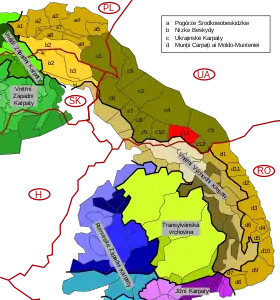 Carte de localisation de la Tchornohora (C11) au sein des Carpates orientales extérieures (brun à jaune-ocre).