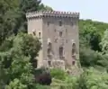 Tour de Monticci (base du XIIe siècle, reconstruite au XXe siècle) sur les hauteurs d'Ajaccio.