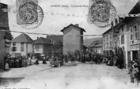 La grande place au début du XXe siècle.