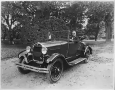 Le président Franklin Roosevelt en coupé cabriolet, en 1928