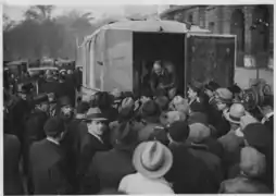 Arrivée de l'Ouvège à la place de la Concorde, 29.12.1932