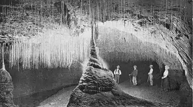 Grottes de Coufin en 1924 environ.