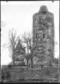 Tour ronde du château d'Orbe vue depuis le nord-est, photographie prise en 1899 de Max van Berchem